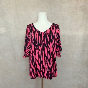 Dear Scarlett Bold & Flattering Striking Pink & Black Abstract Print Top
